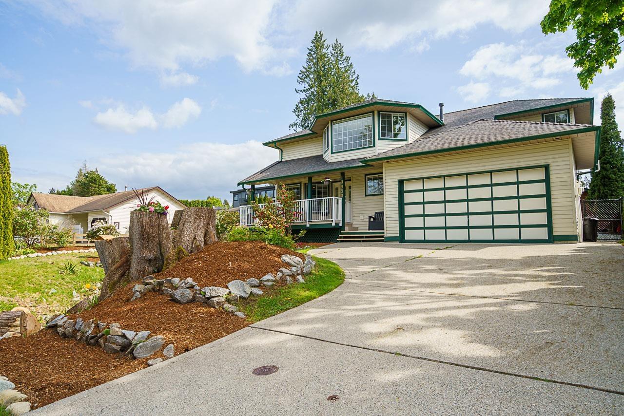 19950 48a Avenue, Langley, British Columbia  V3A 6Z7 - Photo 1 - R2998644