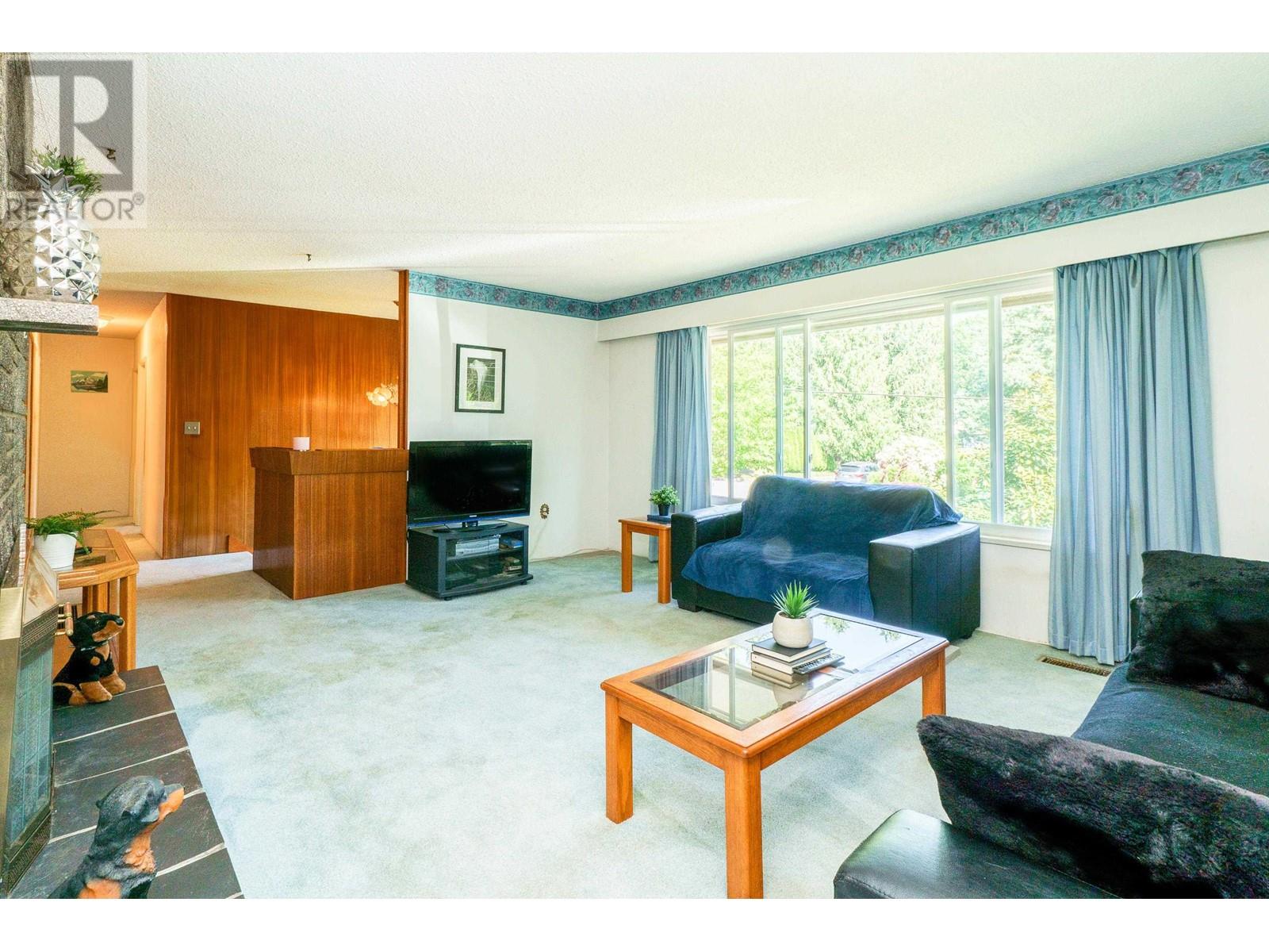 4067 Liverpool Street, Port Coquitlam, British Columbia  V3B 3W6 - Photo 6 - R2998284