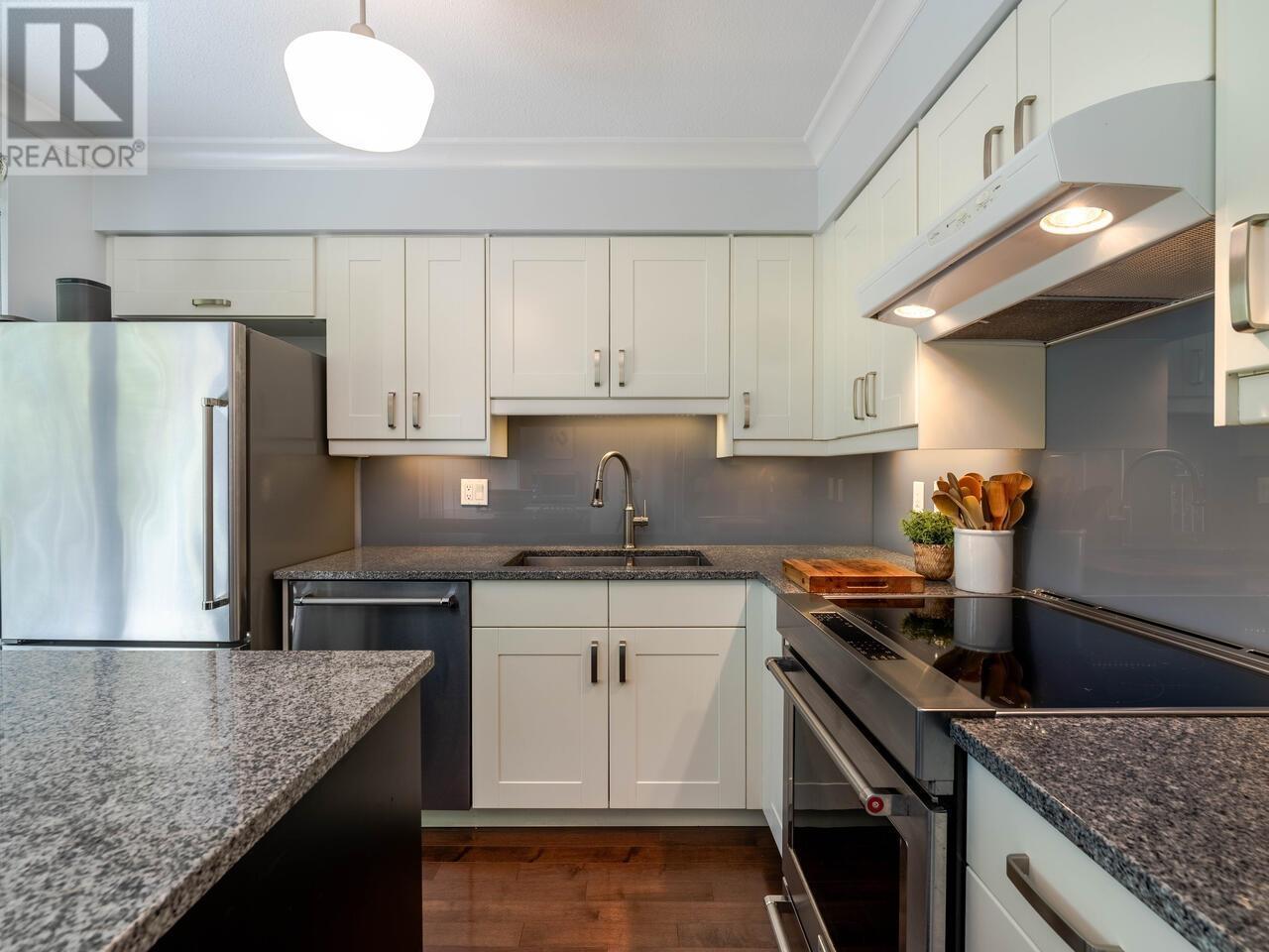 15 795 W 8th Avenue, Vancouver, British Columbia  V5Z 1C9 - Photo 11 - R2998584