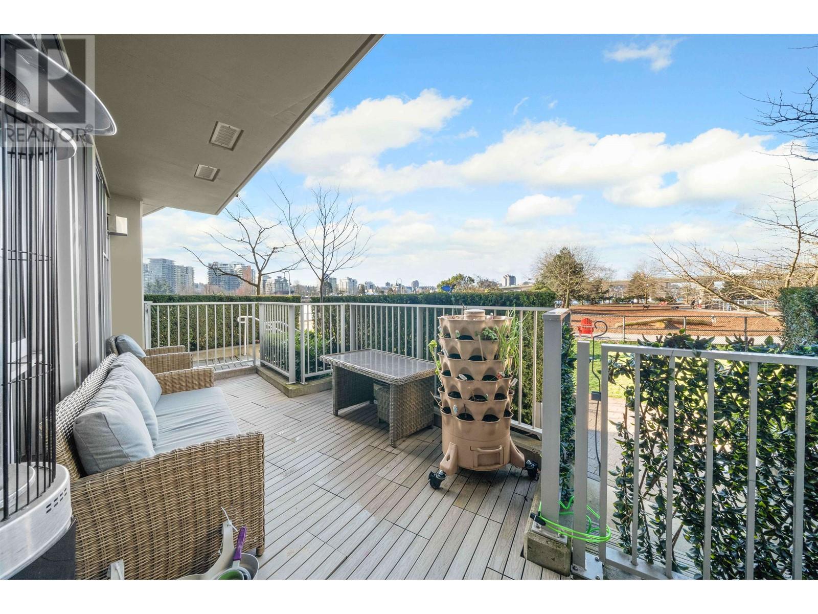106 8 Smithe Mews, Vancouver, British Columbia  V6B 0A5 - Photo 17 - R2998612