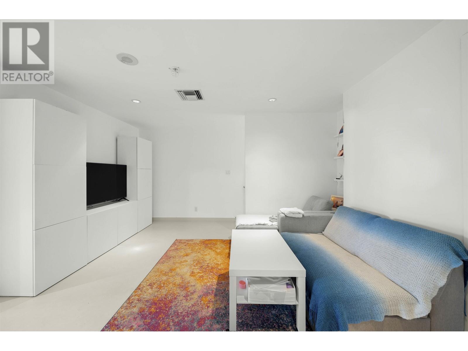 106 8 Smithe Mews, Vancouver, British Columbia  V6B 0A5 - Photo 22 - R2998612