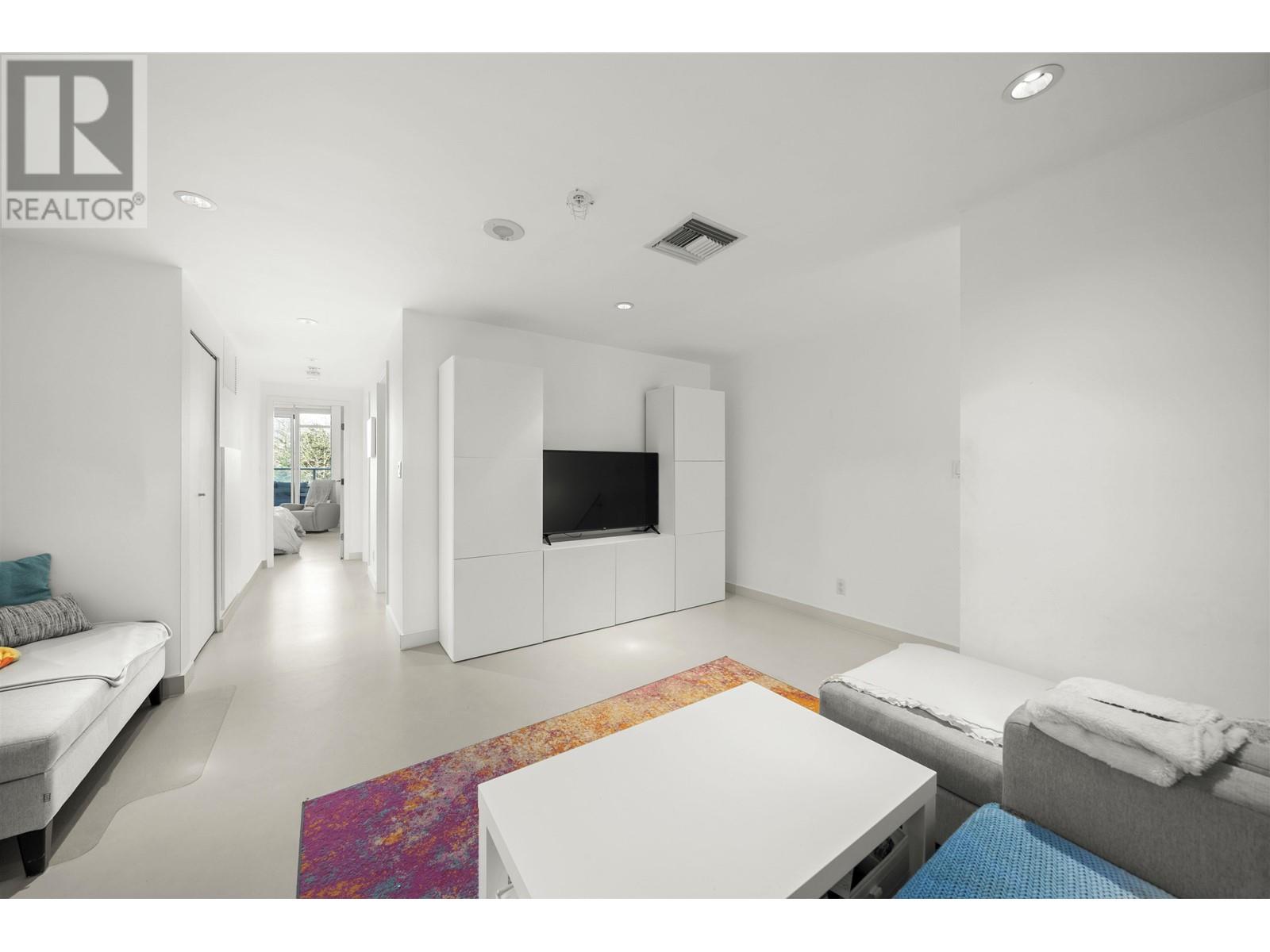 106 8 Smithe Mews, Vancouver, British Columbia  V6B 0A5 - Photo 23 - R2998612