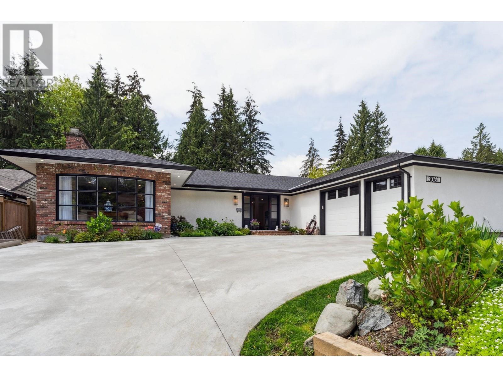 3061 Bewicke Avenue, North Vancouver, British Columbia  V7N 4B7 - Photo 2 - R2998575