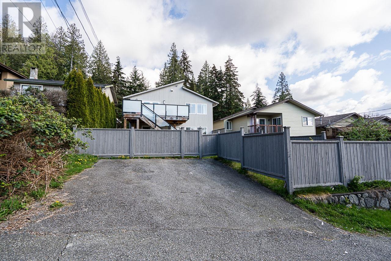 531 E 22nd Street, North Vancouver, British Columbia  V7L 4P1 - Photo 38 - R2998590