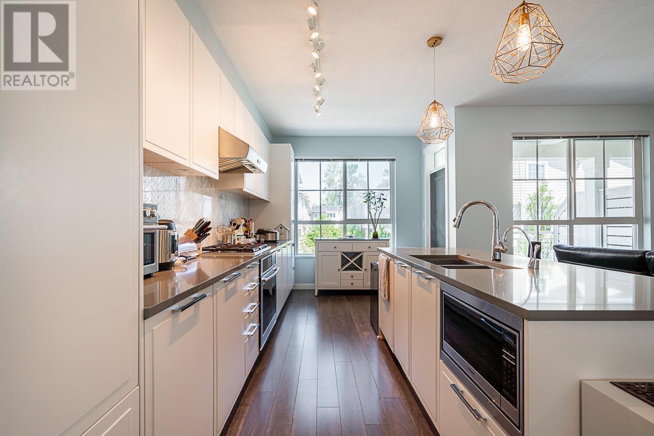 Property at 49 5551 ADMIRAL WAY image 5