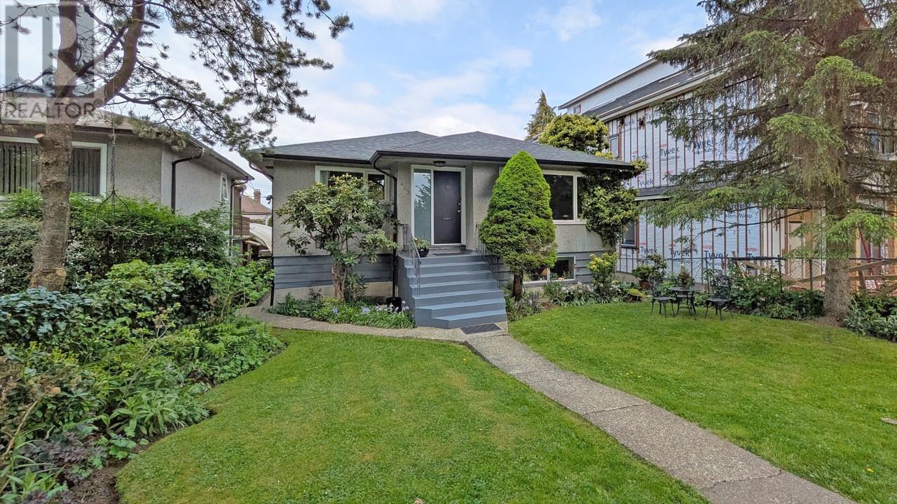 483 E 31st Avenue, Vancouver, British Columbia  V5V 2W6 - Photo 1 - R2997974