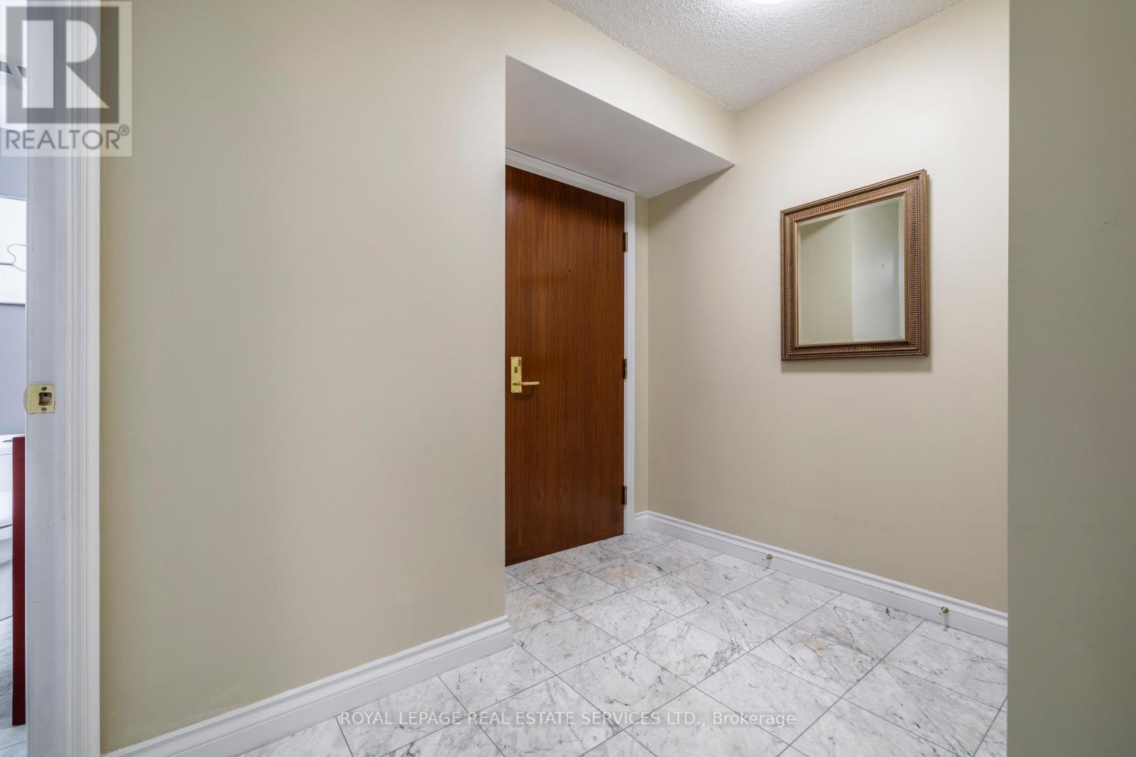 2104 - 1 Palace Pier Court, Toronto, Ontario  M8V 3W9 - Photo 11 - W12126078