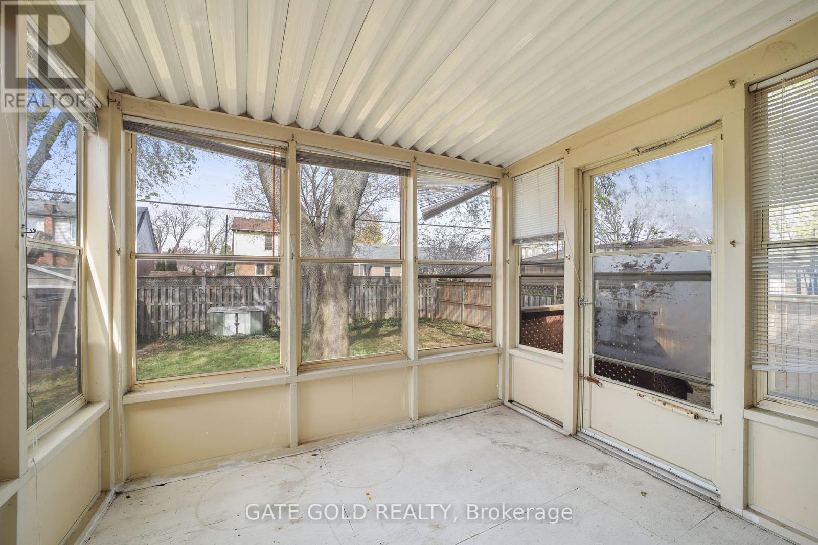 264 Upper Paradise Drive, Hamilton, Ontario  L9C 5C2 - Photo 34 - X12126076