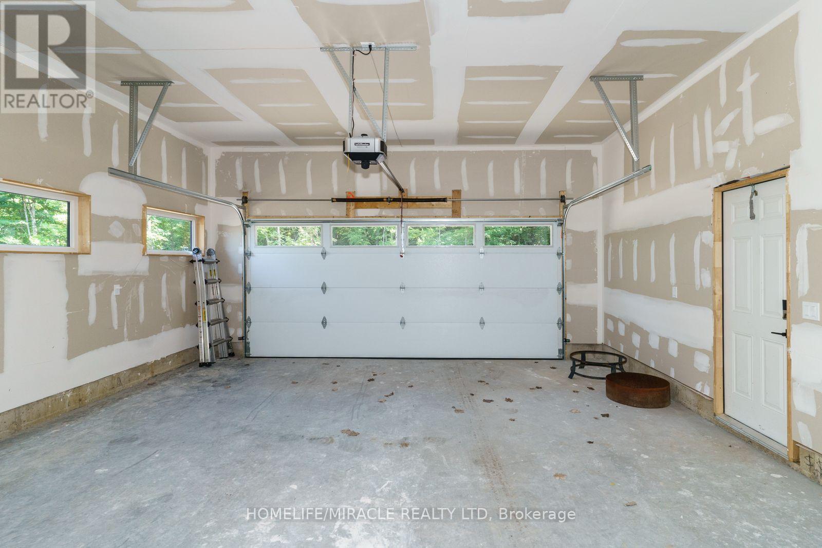 47 - 1057 Greensview Drive, Lake Of Bays, Ontario  P1H 1K0 - Photo 31 - X12126085