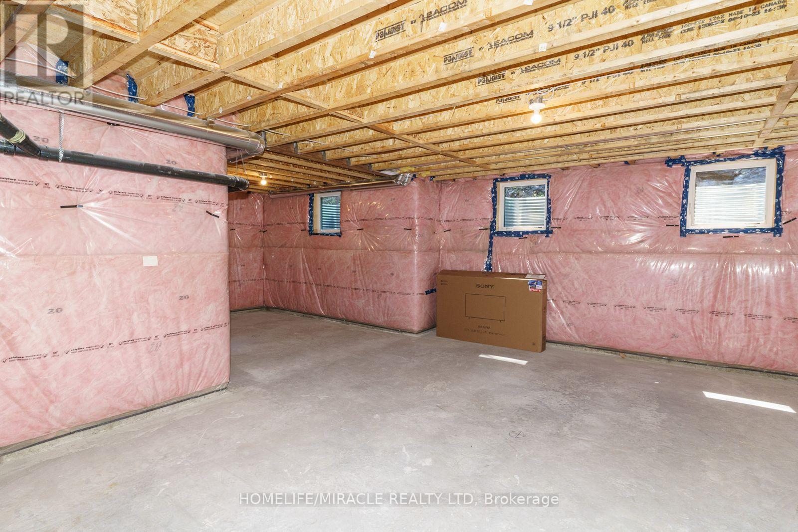47 - 1057 Greensview Drive, Lake Of Bays, Ontario  P1H 1K0 - Photo 5 - X12126085