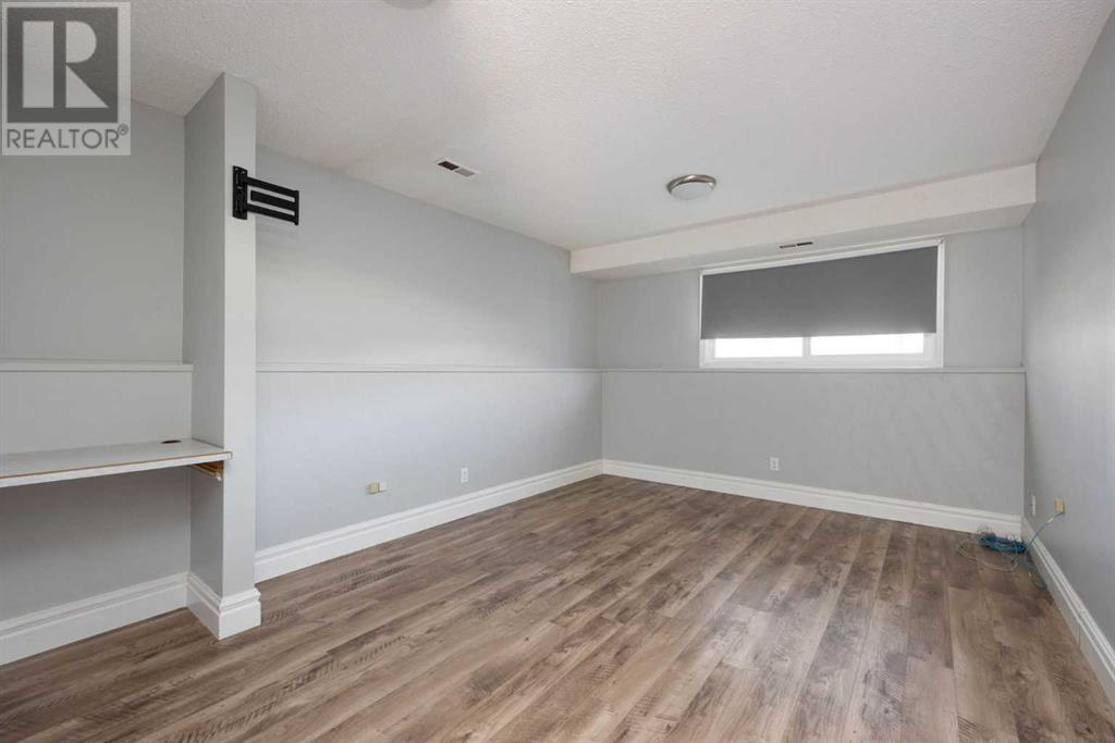 357 Ross Haven Drive, Fort Mcmurray, Alberta  T9H 3P2 - Photo 18 - A2215756
