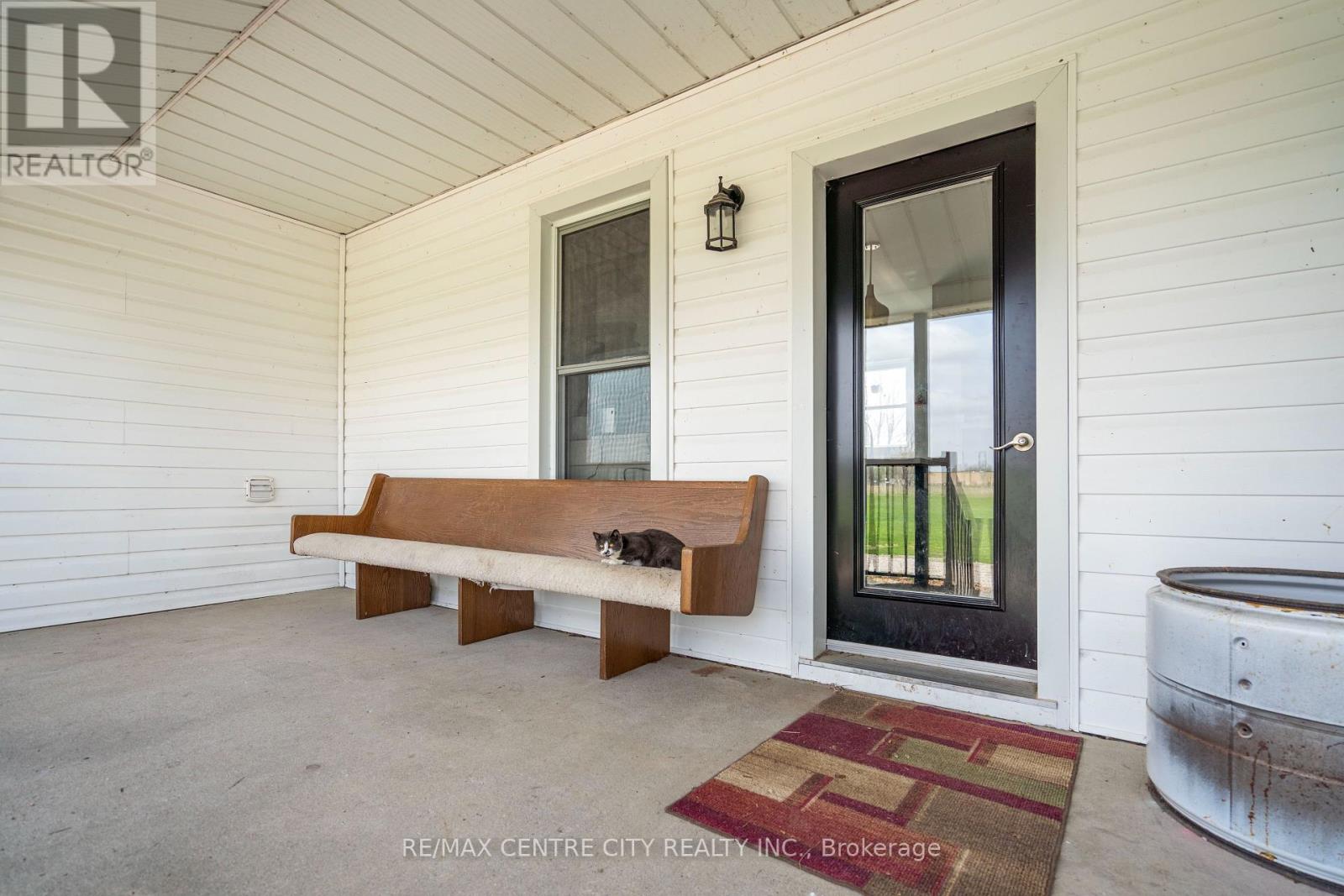 3501 Concession Drive, Southwest Middlesex, Ontario  N0L 1M0 - Photo 8 - X12126116