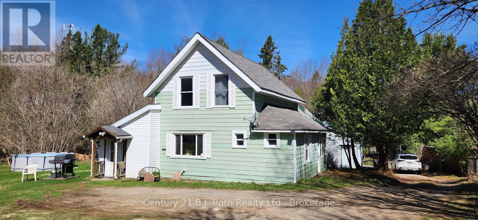 Property at 4 STOCKING LANE image 1