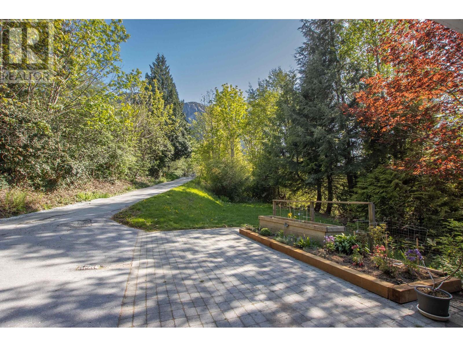 Property at 38063 CLARKE DRIVE image 3