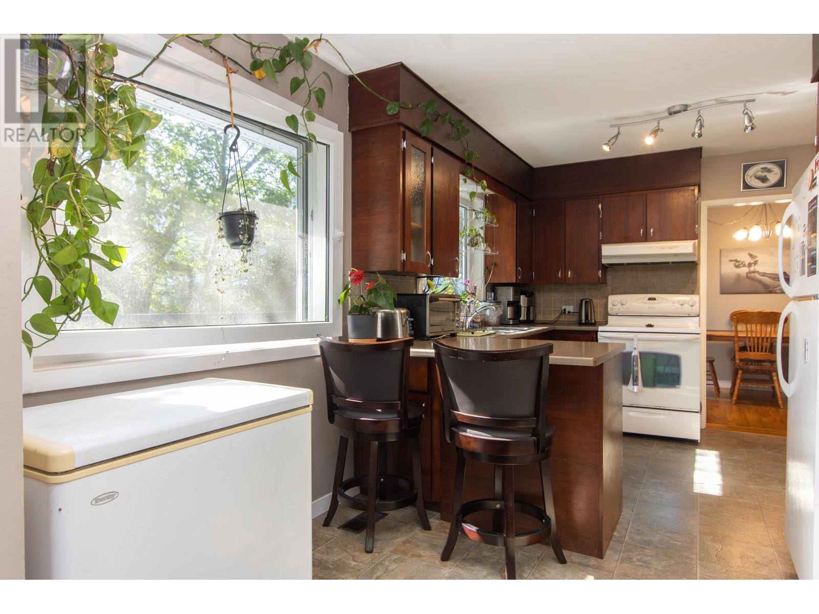 38063 Clarke Drive, Squamish, British Columbia  V0N 3G0 - Photo 6 - R2998317