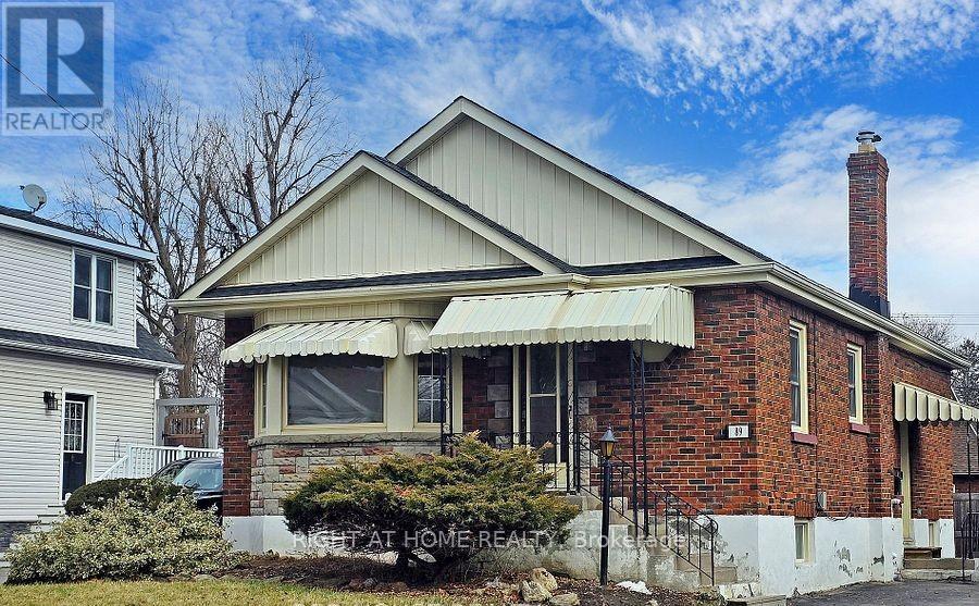 89 CHADBURN STREET, Oshawa, Ontario