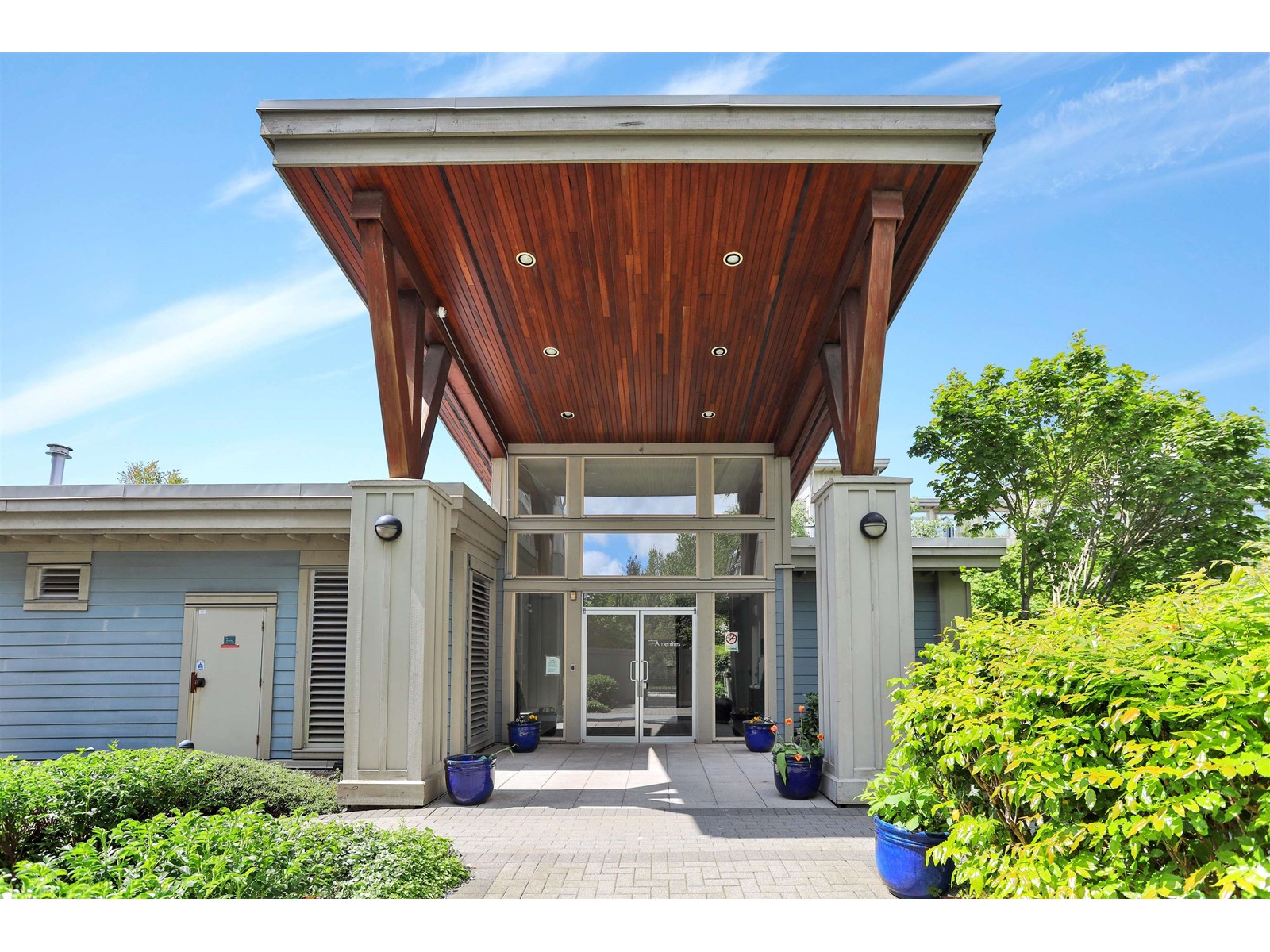 420 15385 101a Avenue, Surrey, British Columbia  V3R 0B4 - Photo 19 - R2998223