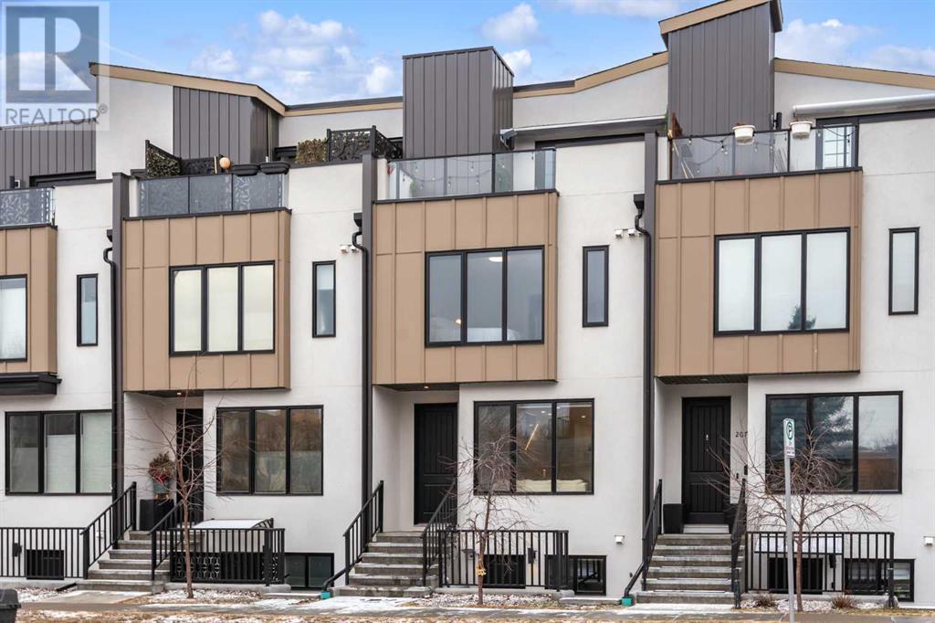 Property at 205 6 Street NW image 1