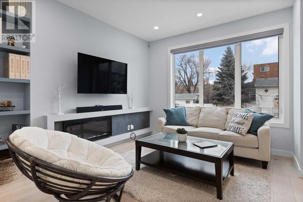 Property at 205 6 Street NW image 5