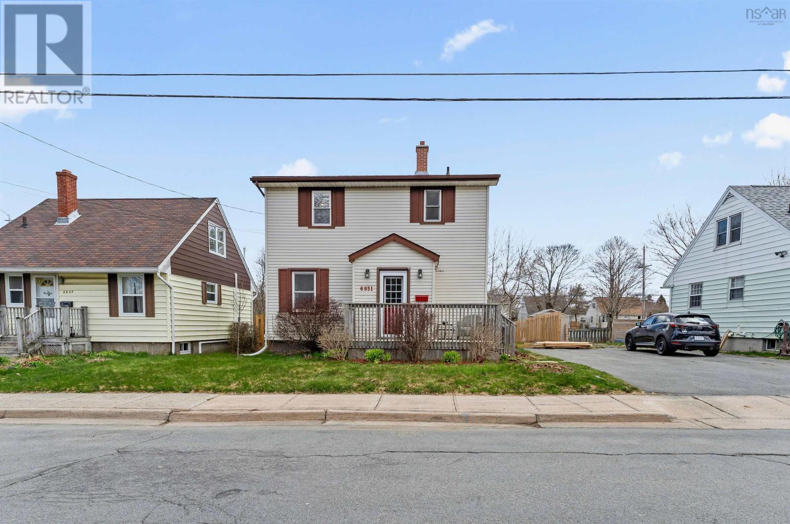 Property at 6931 Vaughan Avenue image 2