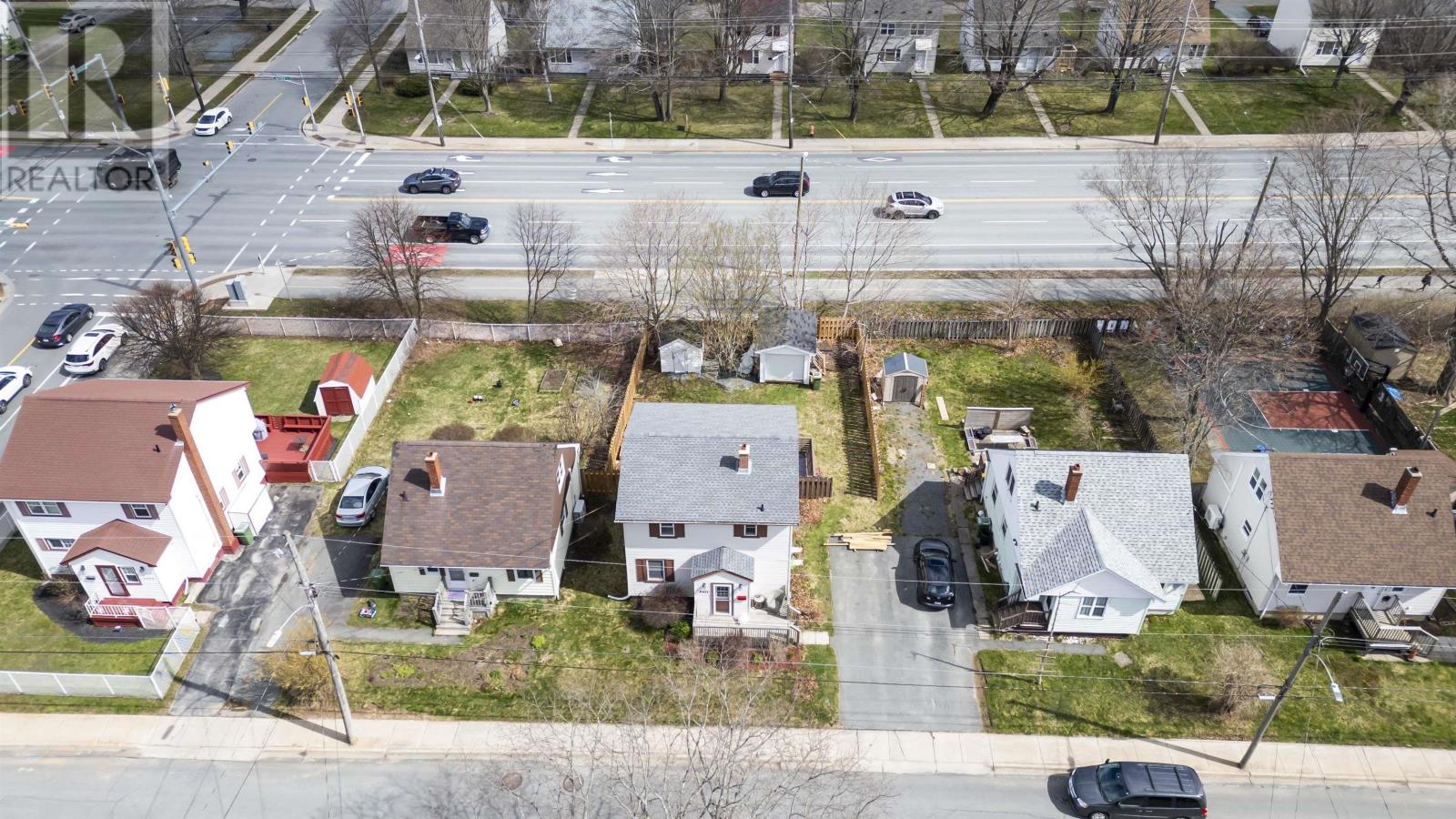 Property at 6931 Vaughan Avenue image 4