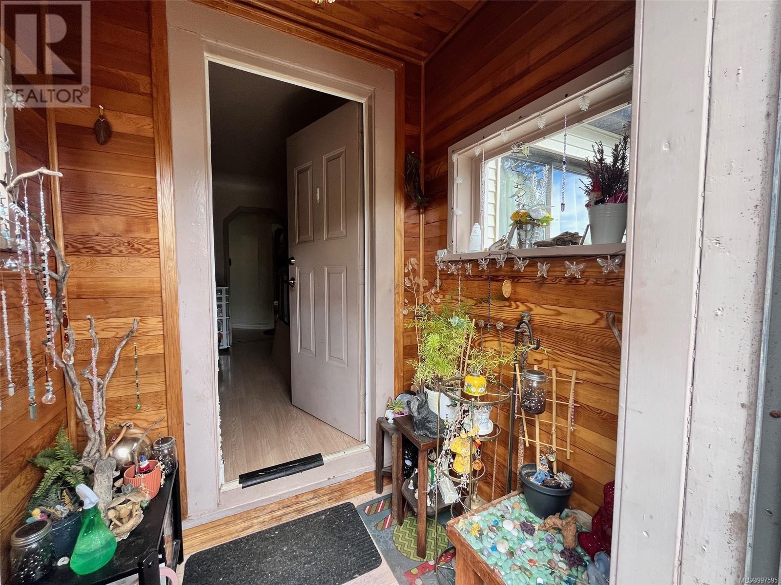Property at 11 Rosamond St image 5