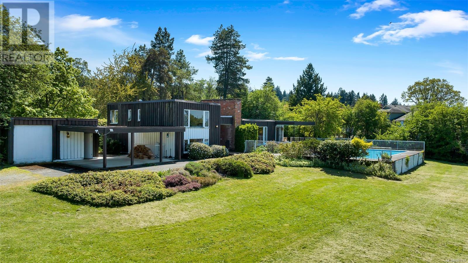 Property at 6364 Deykin Ave image 1