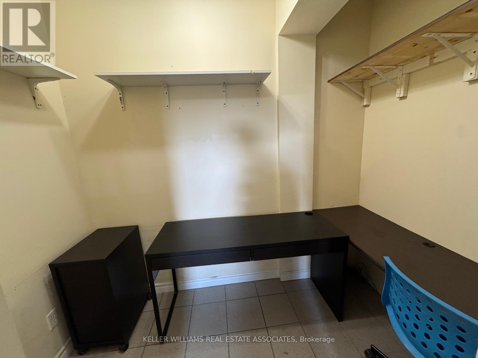 Main Level - 755 Lakeshore Road E, Mississauga, Ontario  L5E 1C6 - Photo 11 - W12126131