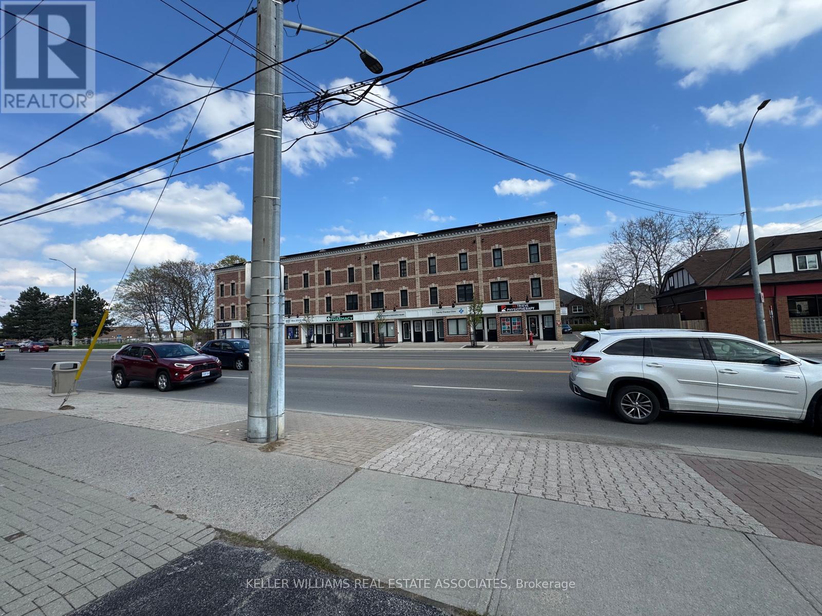 Main Level - 755 Lakeshore Road E, Mississauga, Ontario  L5E 1C6 - Photo 13 - W12126131