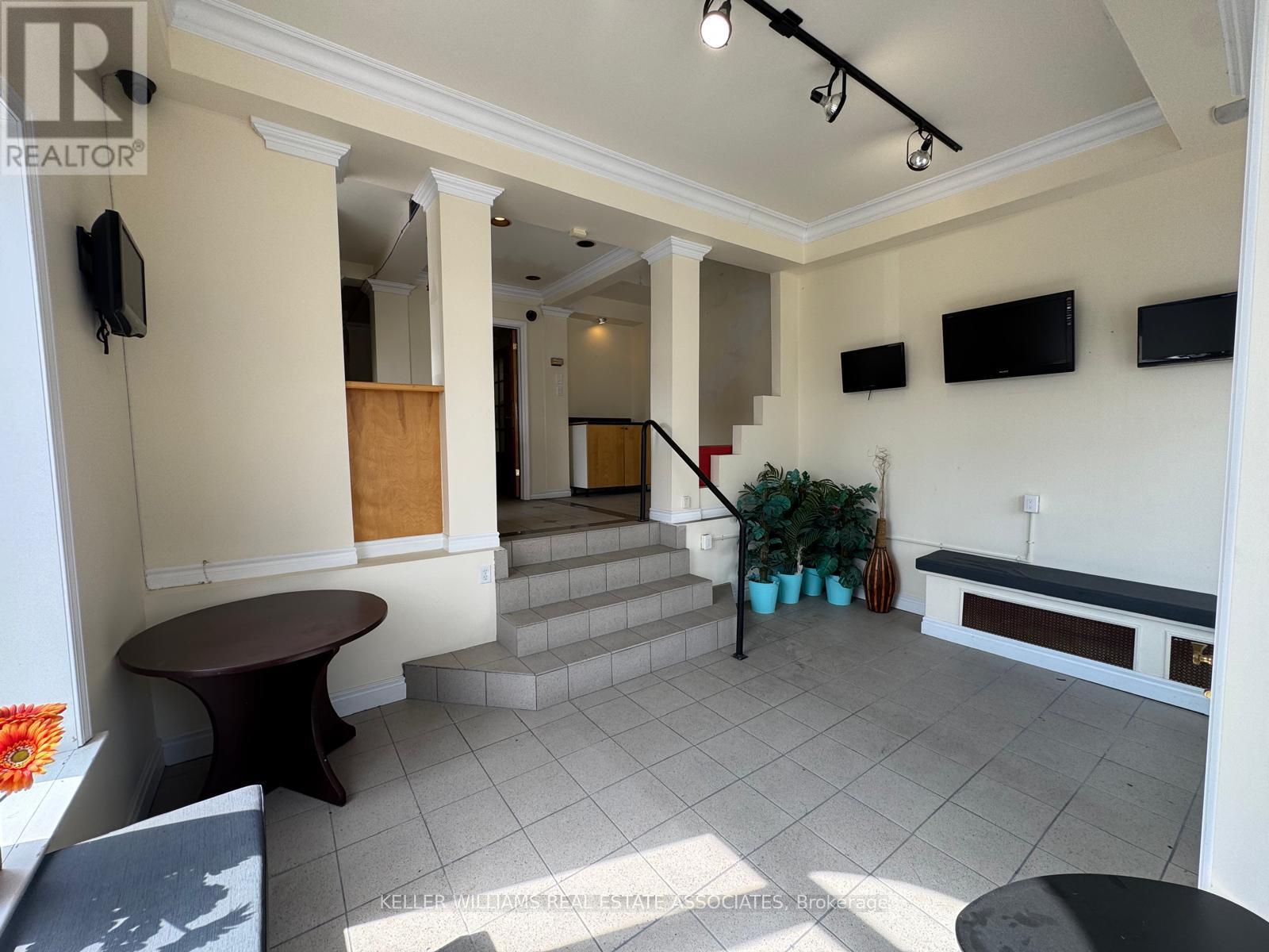 Main Level - 755 Lakeshore Road E, Mississauga, Ontario  L5E 1C6 - Photo 2 - W12126131