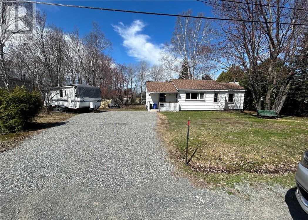 Property at 189 Ridgemount Avenue image 2