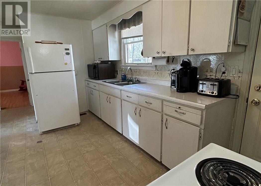 189 Ridgemount Avenue, Greater Sudbury, Ontario  P3B 3W4 - Photo 17 - 2122055