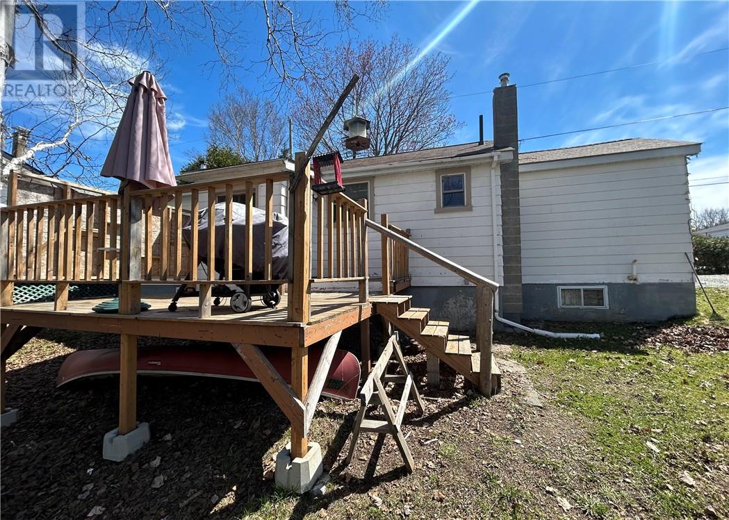 Property at 189 Ridgemount Avenue image 4