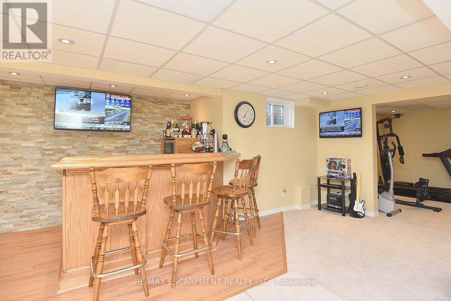 3 Suter Crescent, Hamilton, Ontario  L9H 6R6 - Photo 27 - X12126101