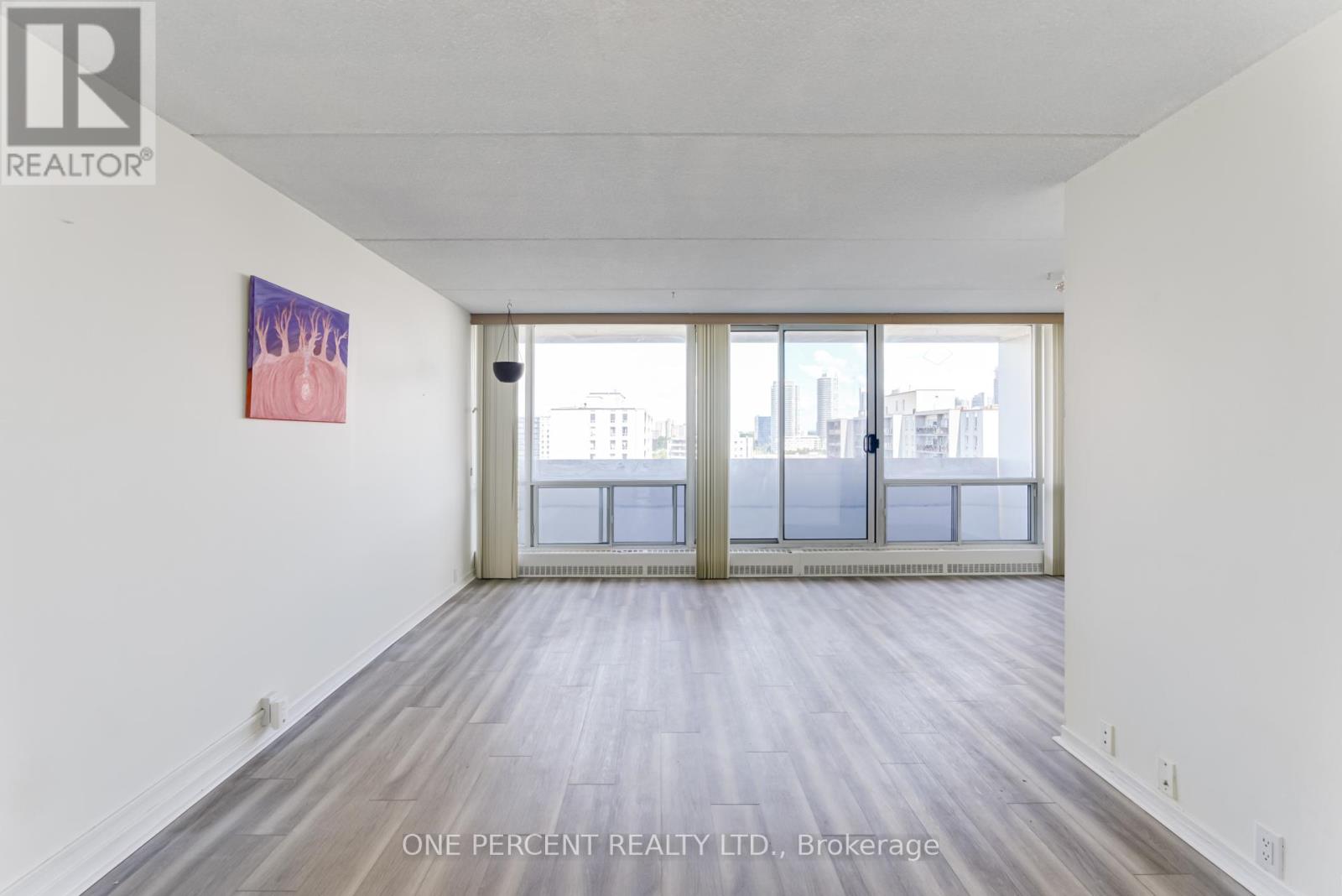 Property at 1106 - 2 GLAMORGAN AVENUE image 5