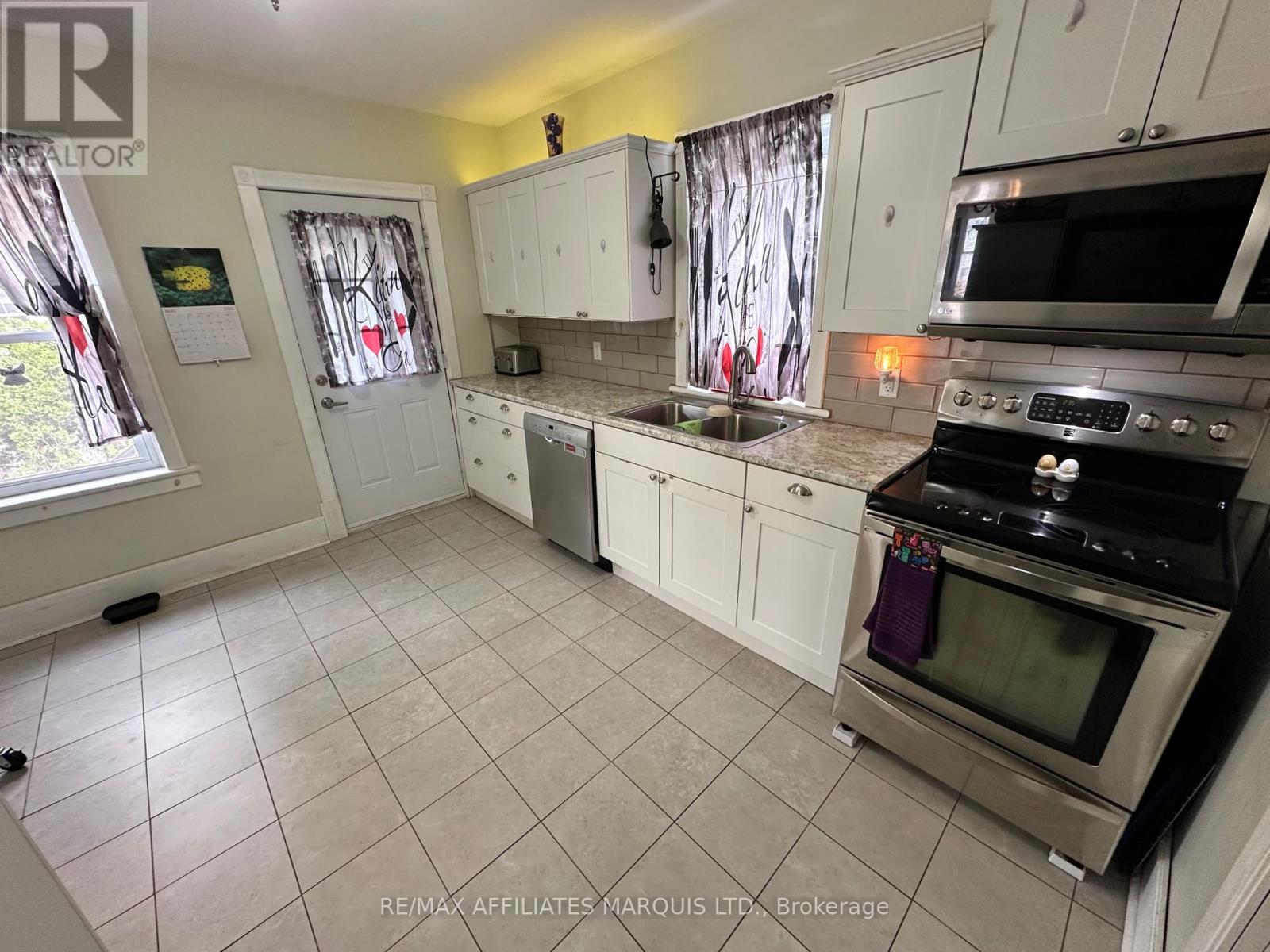 308 Third Street W, Cornwall, Ontario  K6J 2P5 - Photo 10 - X12126144
