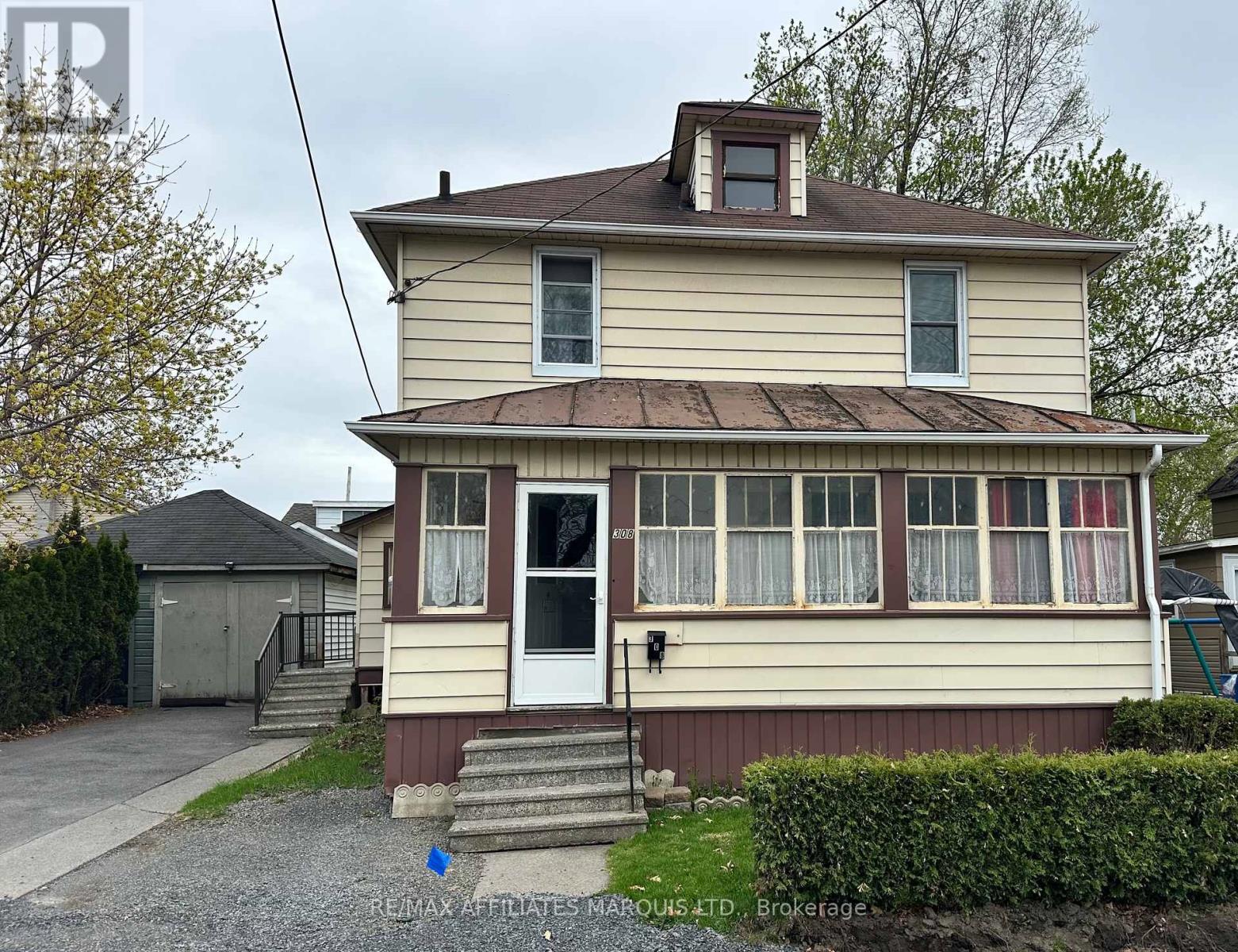 308 Third Street W, Cornwall, Ontario  K6J 2P5 - Photo 2 - X12126144