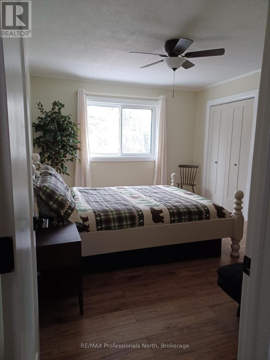 3001 Ravenscliffe Road, Huntsville, Ontario P1H 2J2 - Photo 10 - X12122632
