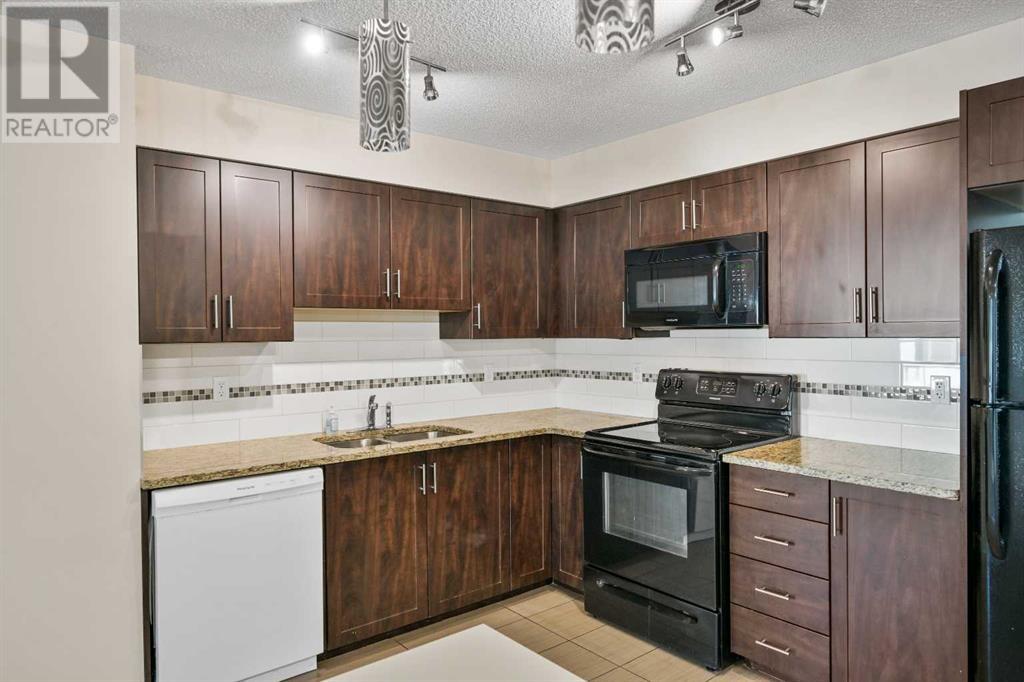 Property at 2205, 279 Copperpond Common SE image 4