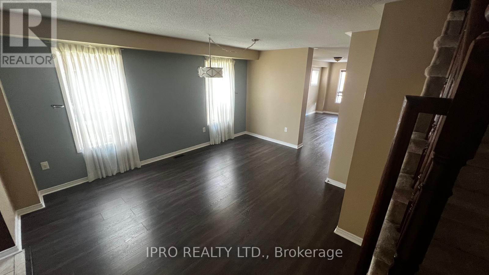 26 Atlantis Drive, Whitby, Ontario  L1N 0E2 - Photo 2 - E12052664