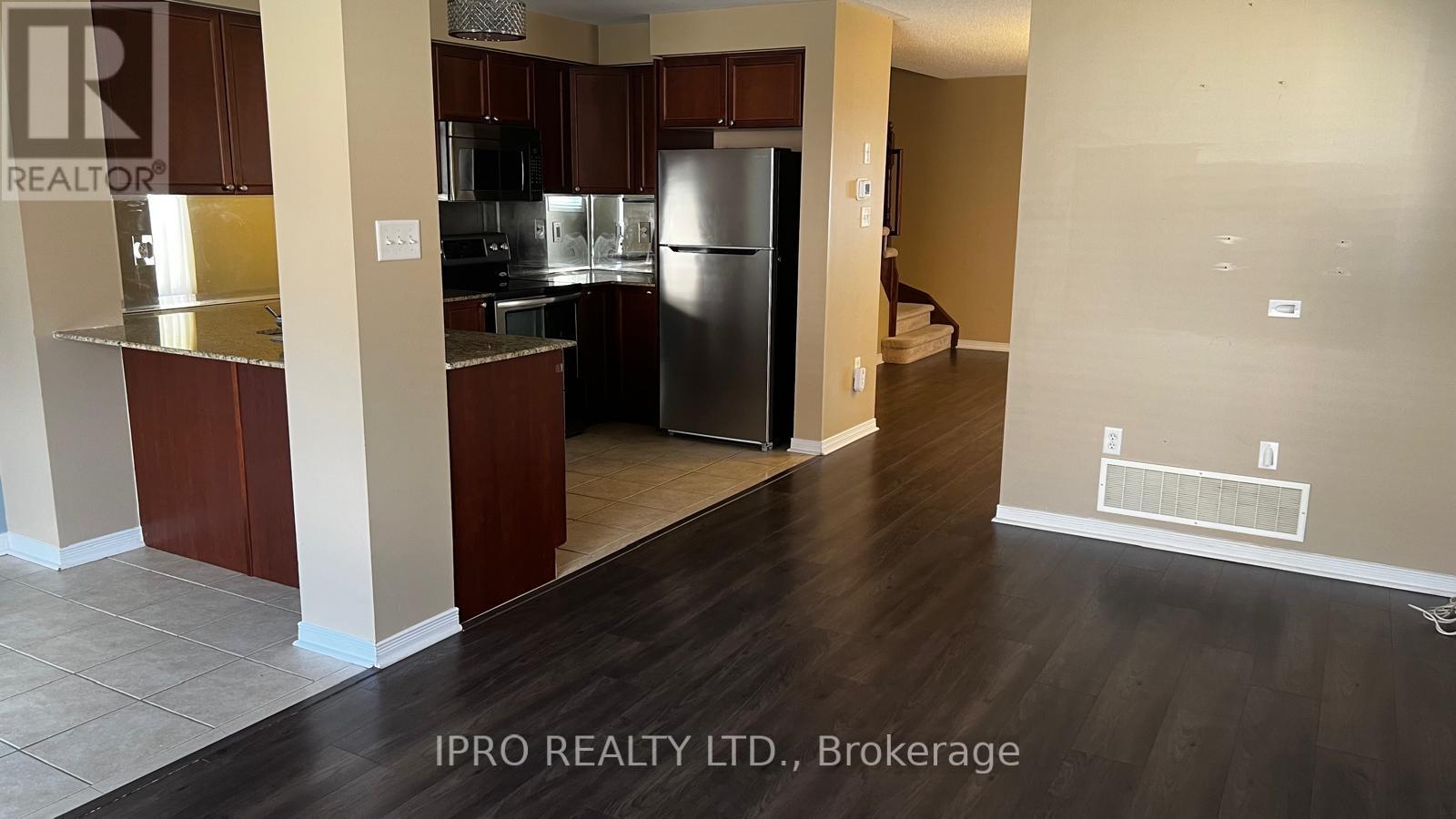 26 Atlantis Drive, Whitby, Ontario  L1N 0E2 - Photo 5 - E12052664