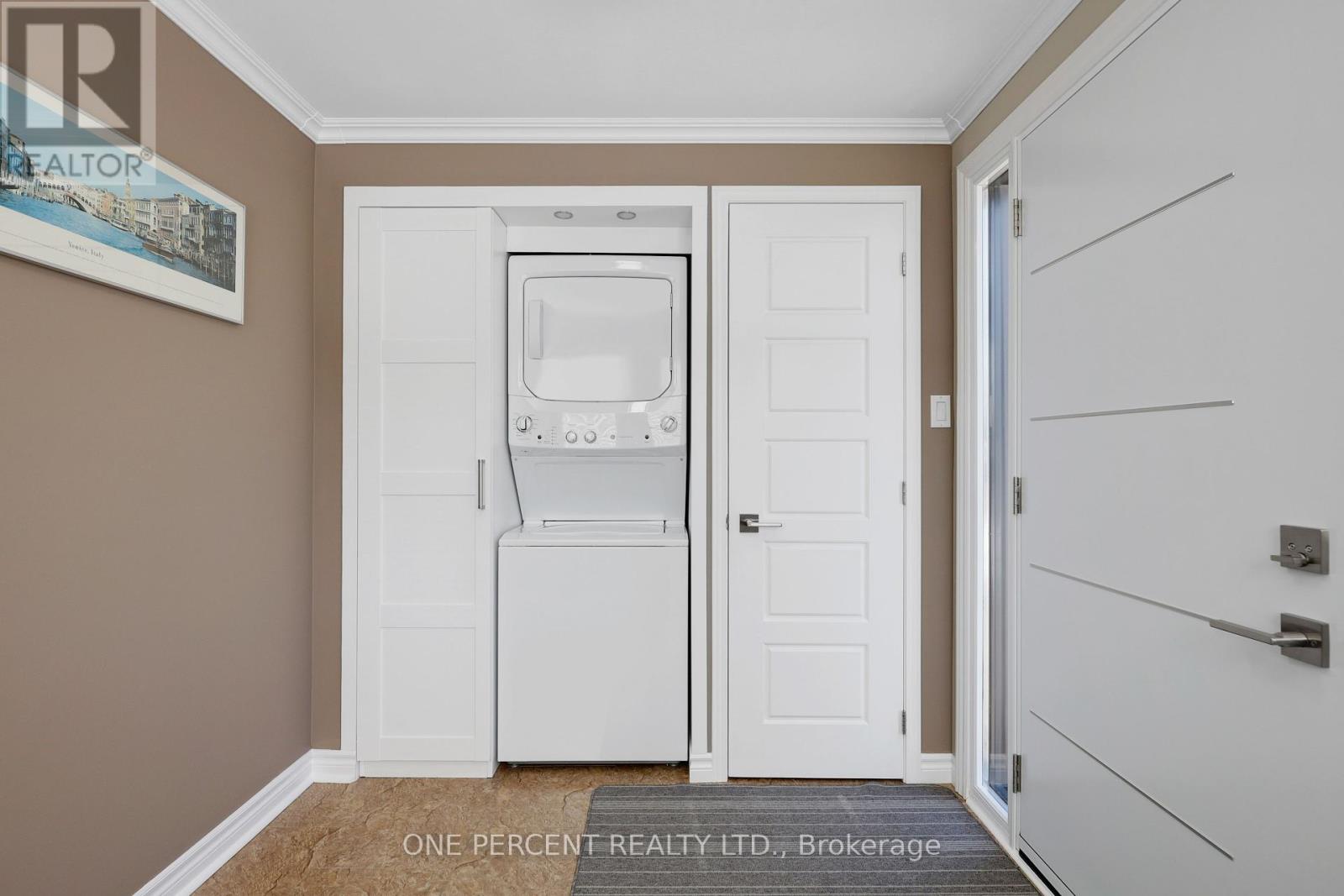 Property at 226 MCLAREN STREET image 3