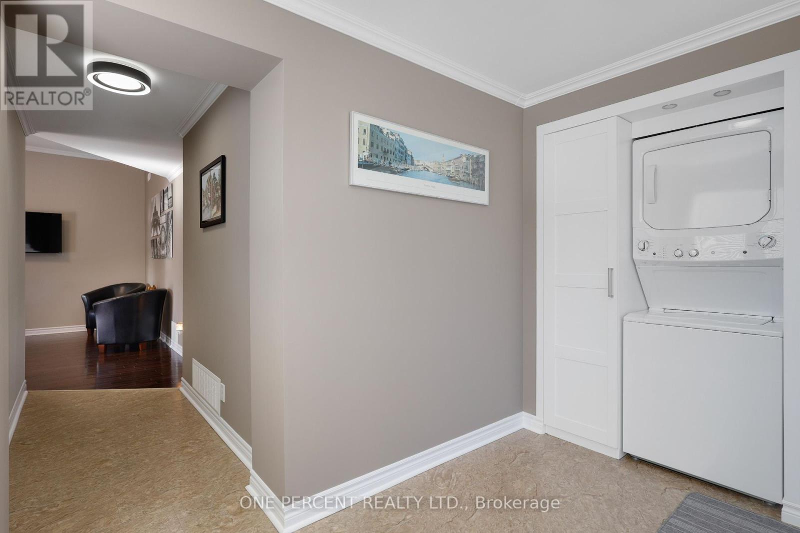 Property at 226 MCLAREN STREET image 4