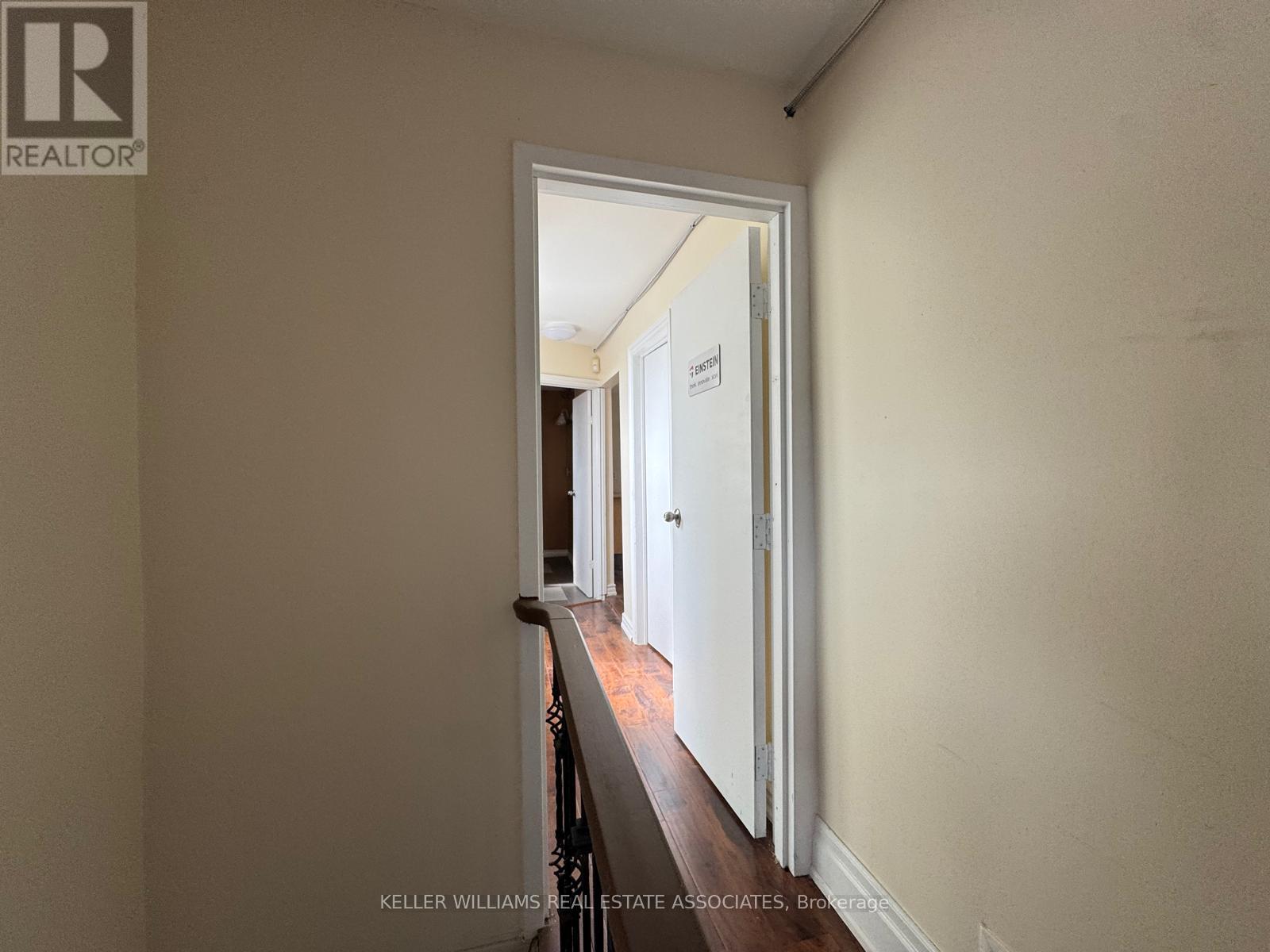 Upper Level - 755 Lakeshore Road E, Mississauga, Ontario  L5E 1C6 - Photo 6 - W12126135