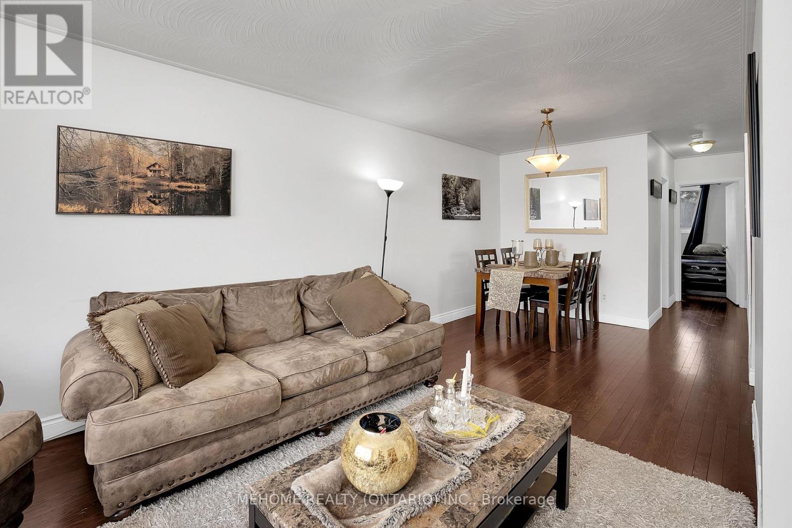 Property at 1508 SANDGATE CRESCENT image 2
