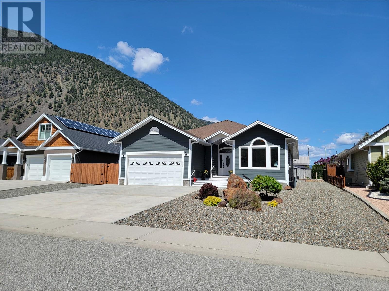 308 K-View Crescent, Keremeos, British Columbia  V0X 1N2 - Photo 1 - 10346510