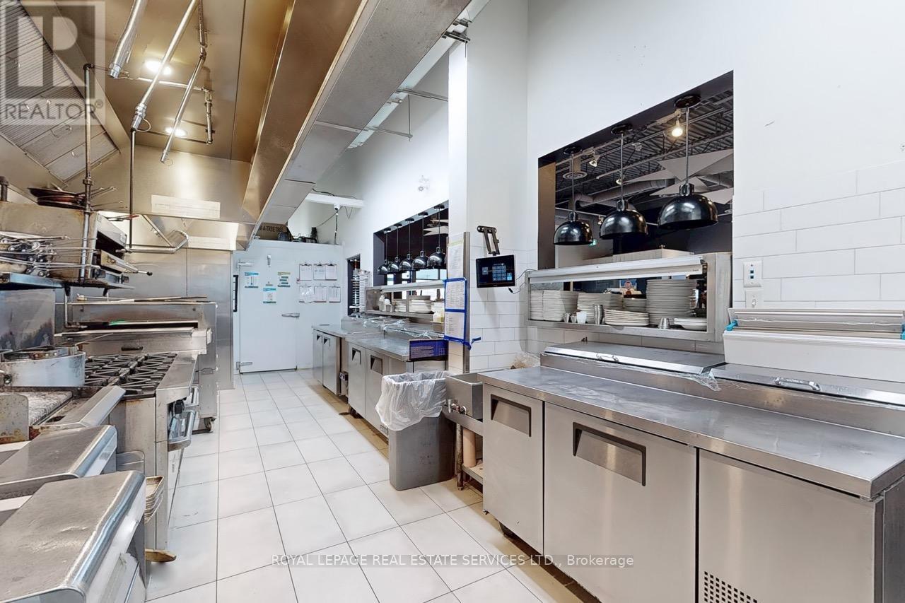 C - 300c Fourth Avenue, St. Catharines, Ontario  L2S 0E6 - Photo 34 - X12126139