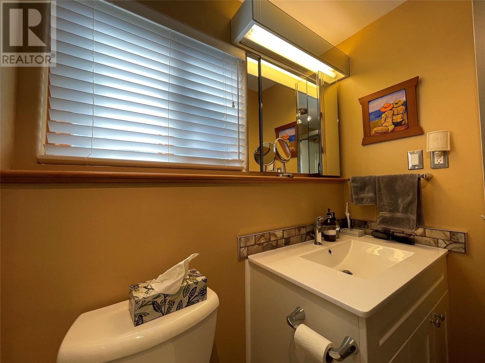 1209 Robertson Avenue, Nelson, British Columbia  V1L 1C3 - Photo 58 - 10346302