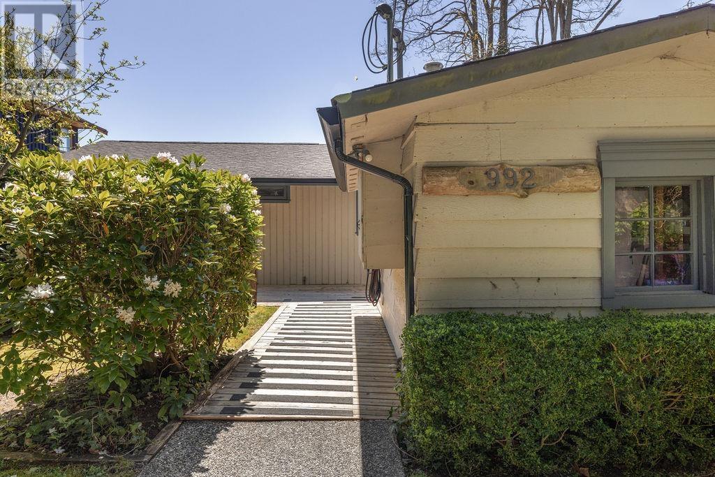 992 Stephens Road, Roberts Creek, British Columbia  V0N 2W4 - Photo 32 - R2997793