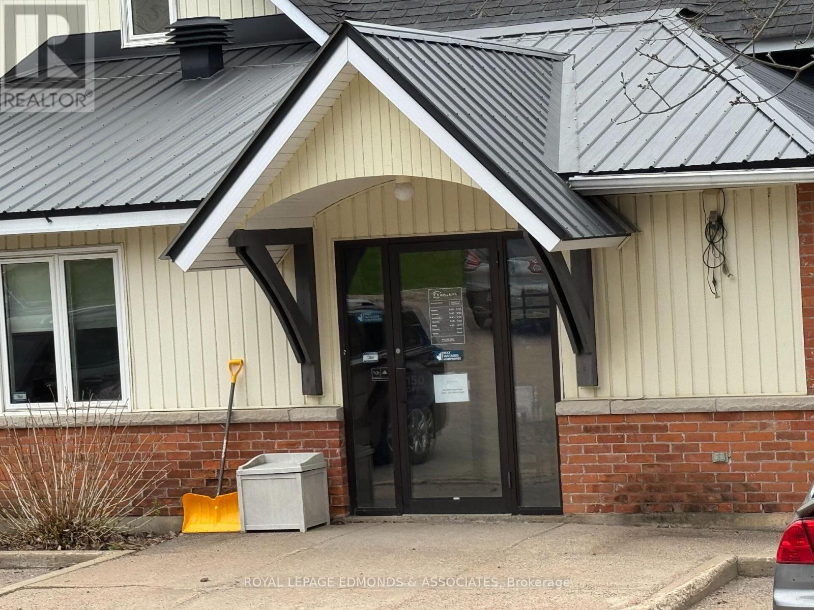 481 MACKAY STREET, Pembroke, Ontario